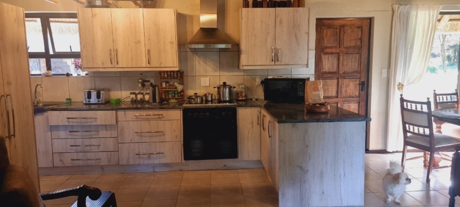 8 Bedroom Property for Sale in Kshane North West